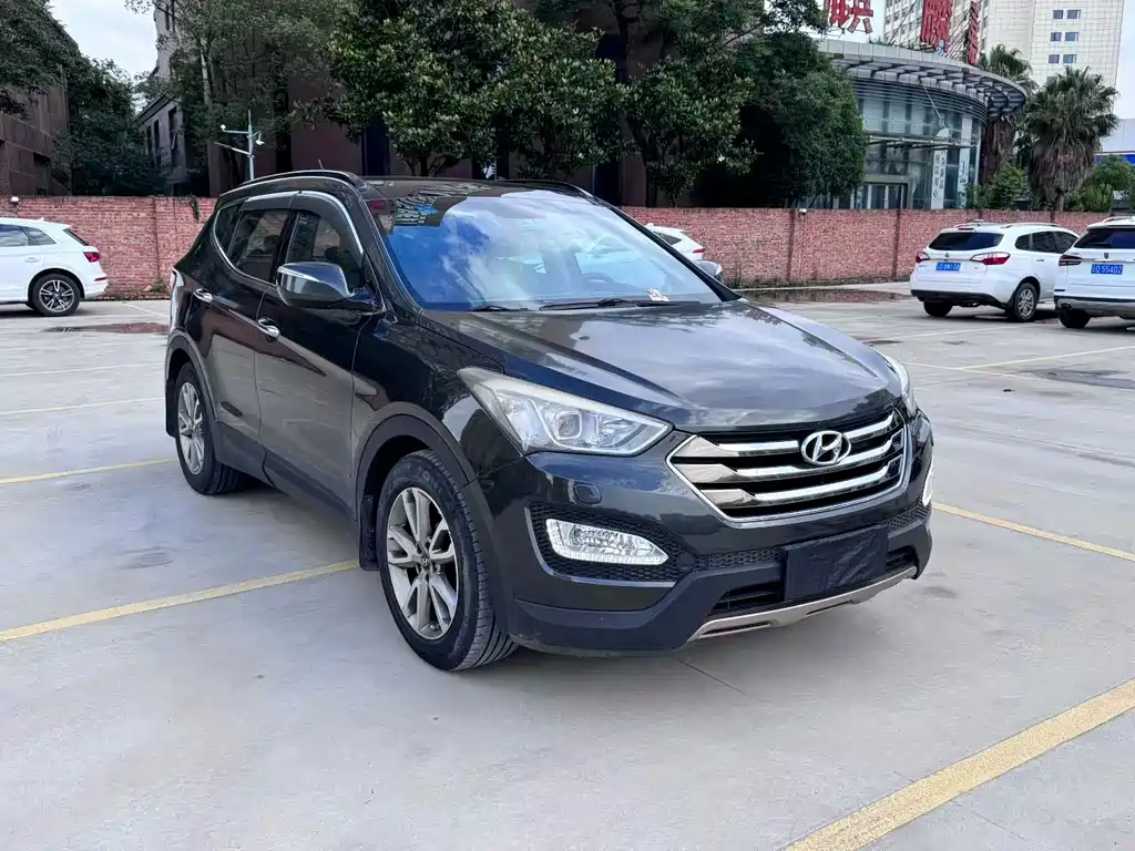 Santa Fe Facelift 2.0 T Auto 4 WD Distinguished