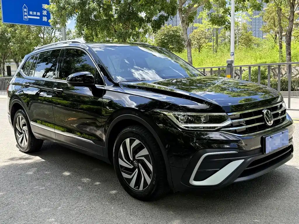 Tiguan L 途观L 2024款 330 TSI 自动两驱智享版