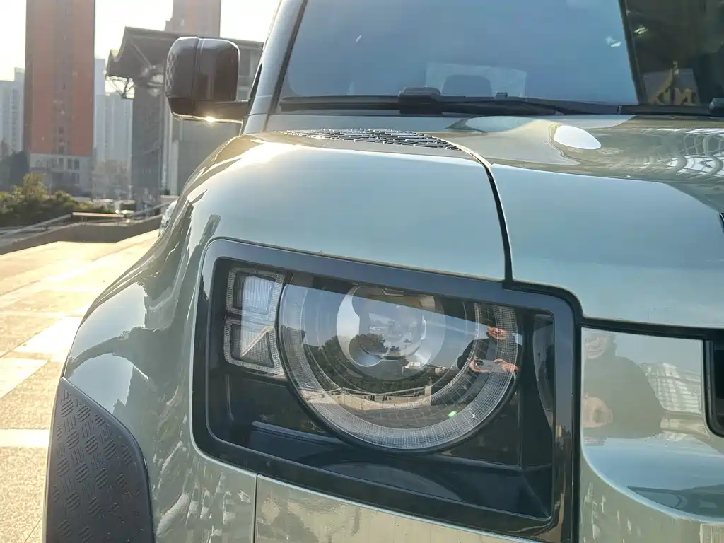 Land Rover Defender 90 3.0 T P400 XS