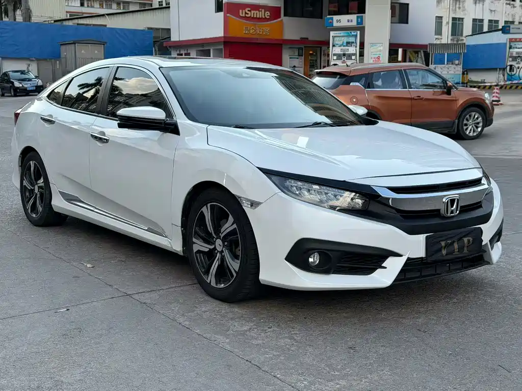 Civic 220 TURBO CVT Honor Shine