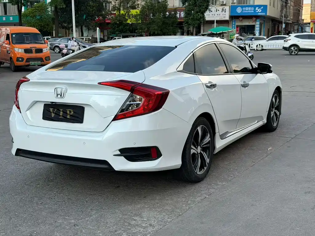 Civic 220 TURBO CVT Honor Shine