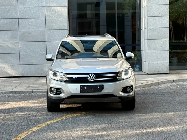 Volkswagen Tiguan 2.0 TSI Exclusive