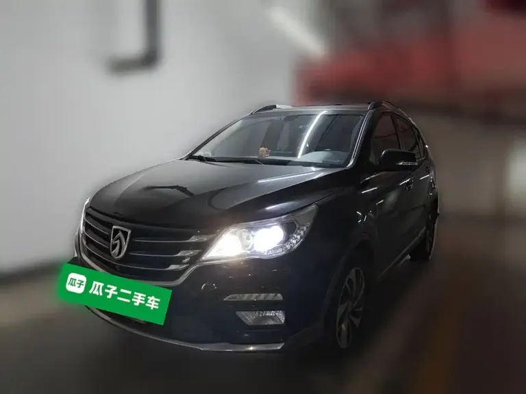 Baojun 560 宝骏560 2017款 1.5 T DCT旗舰型 7座