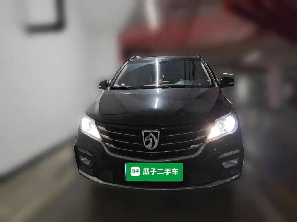 Baojun 560 宝骏560 2017款 1.5 T DCT旗舰型 7座