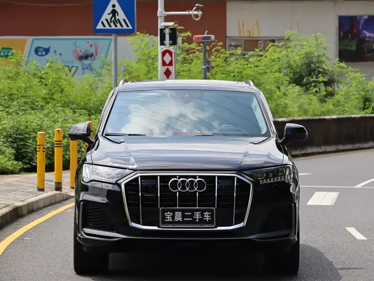 Audi Q7 55 TFSI quattro S line Distinguished