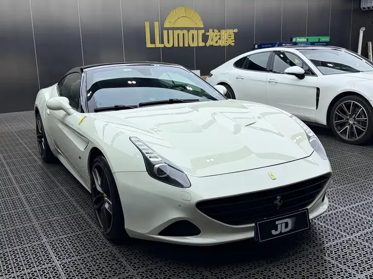 Ferrari California T 3.9 T Standard