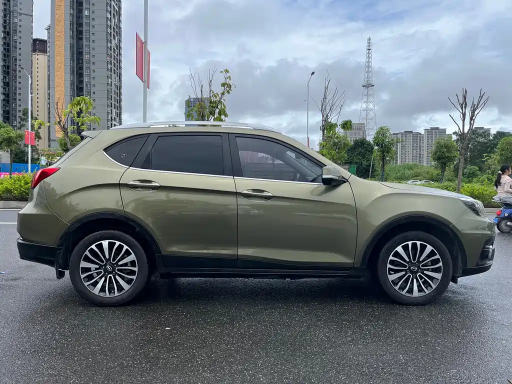 Trumpchi GS5 Super 1.8 T Auto 2 WD Luxury Navigation