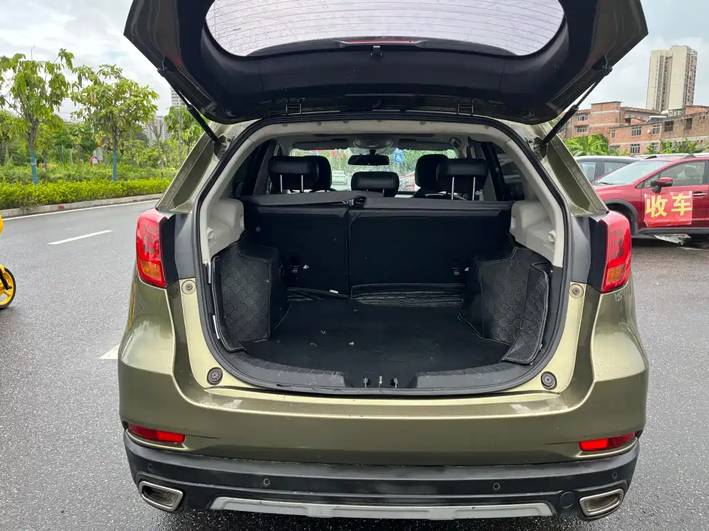 Trumpchi GS5 Super 1.8 T Auto 2 WD Luxury Navigation