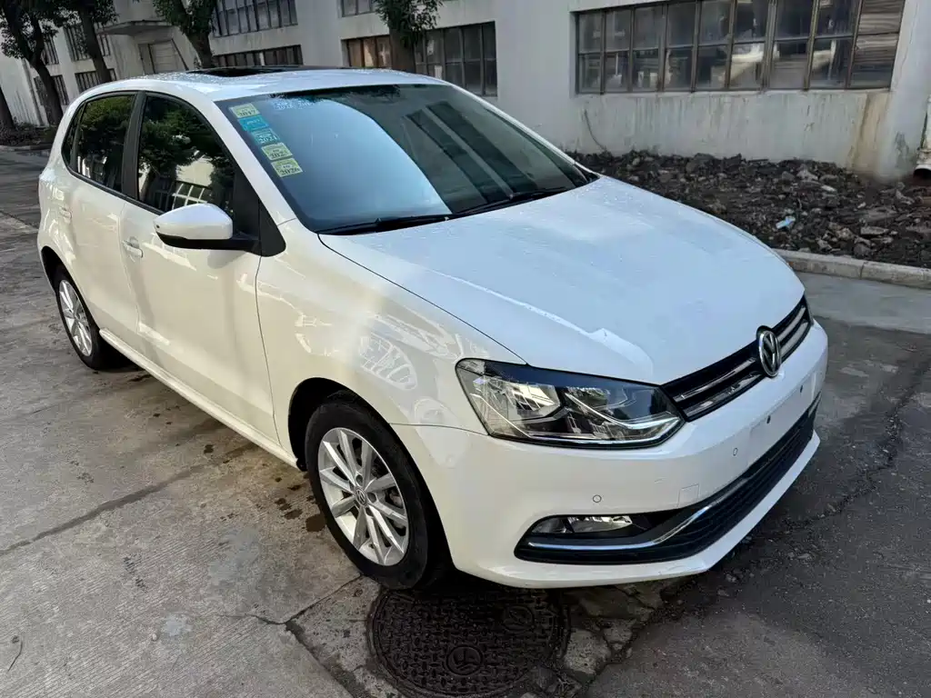 Polo 1.6 L Auto Luxury