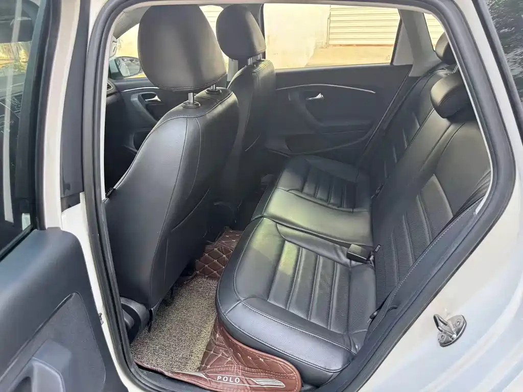 Polo 1.6 L Auto Luxury