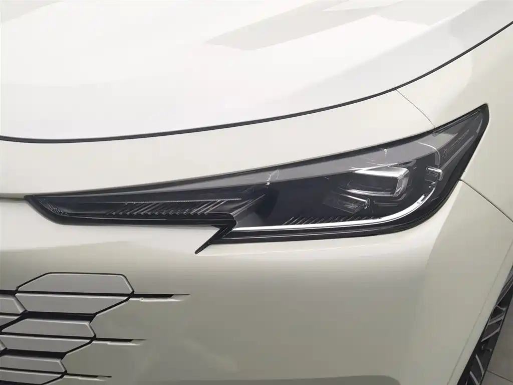 Changan UNI-K 2.0 T Distinguished
