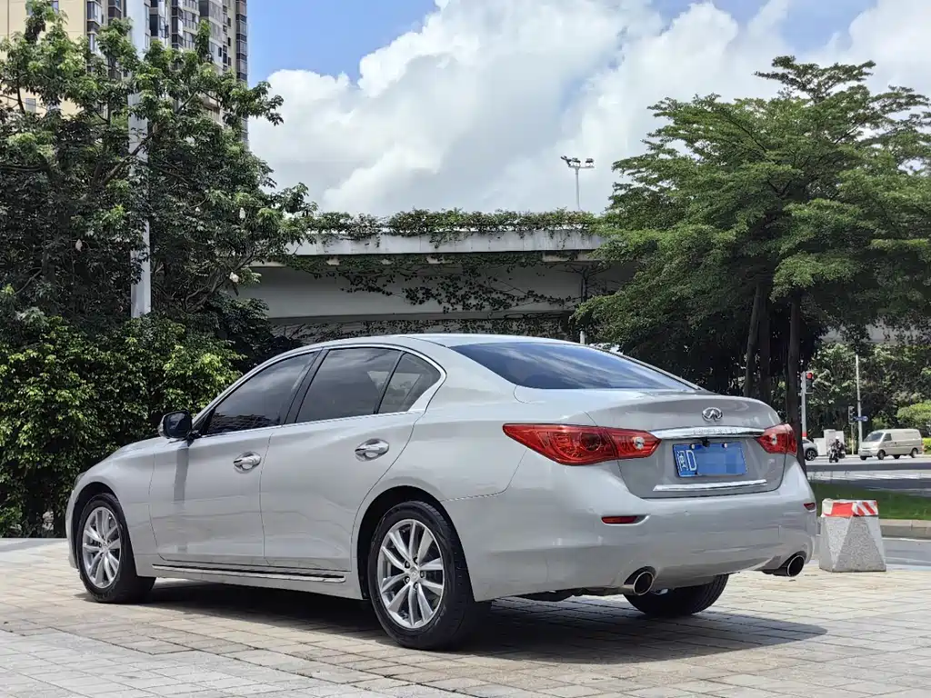 Infiniti Q50 L 2.0 T Joy