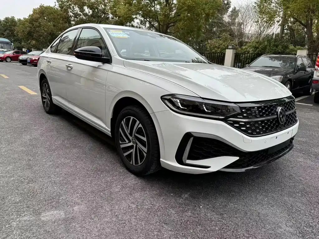 Lavida 300 TSI DSG Starry Sky Leading
