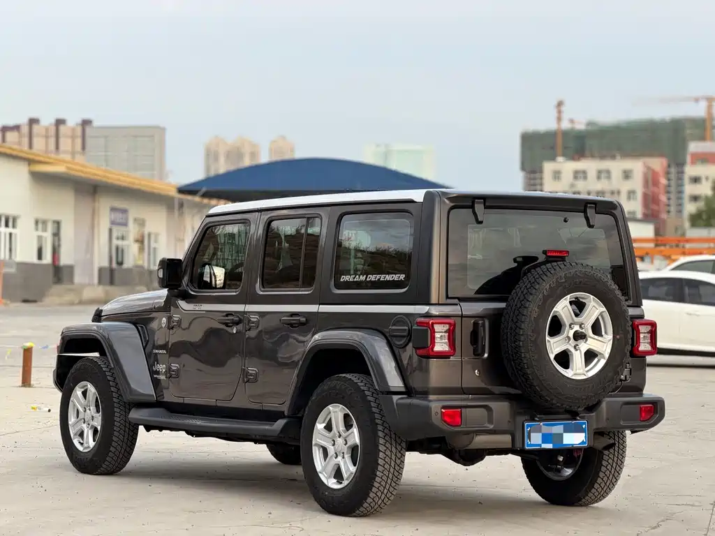 Wrangler 2.0 T Sahara 4-door CN-V