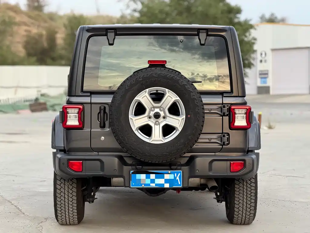 Wrangler 2.0 T Sahara 4-door CN-V