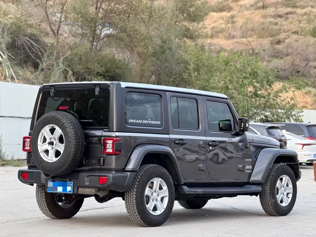 Wrangler 2.0 T Sahara 4-door CN-V