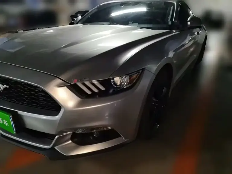 Ford Mustang 2.3 T Performance