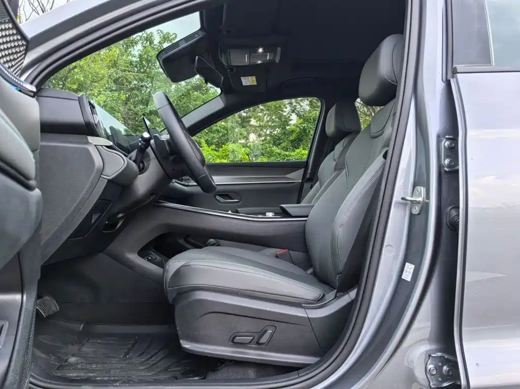 Song Pro NEV 宋Pro新能源 2026款 DM-i 220 KM卓越型