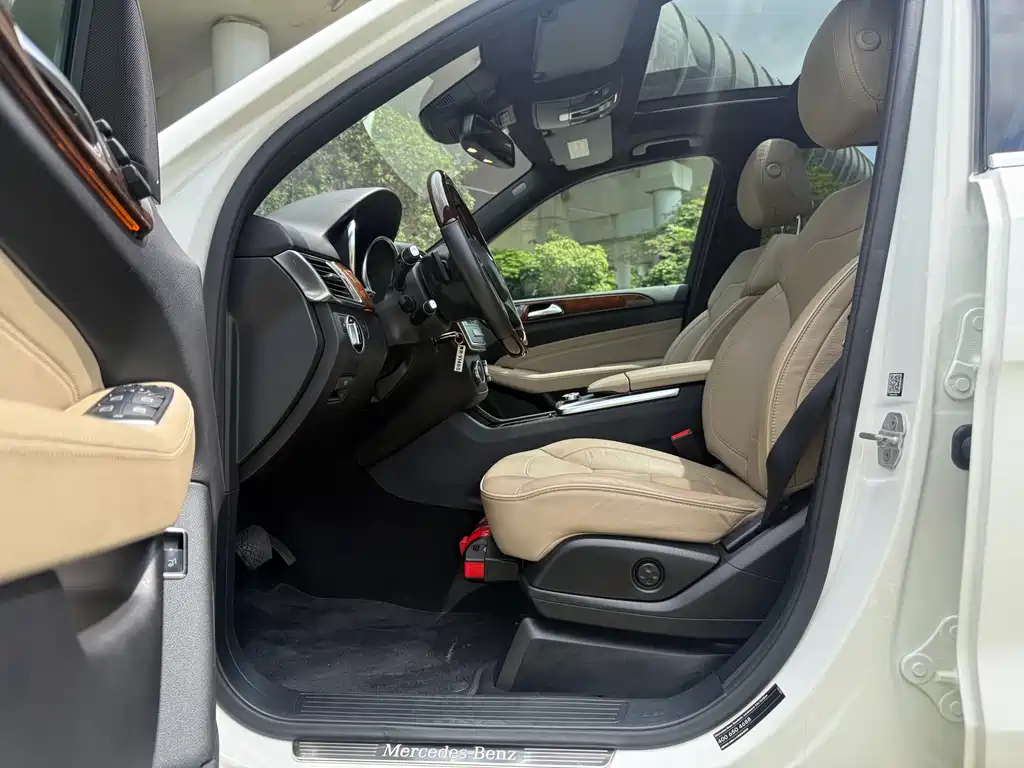 Mercedes-Benz M-Class ML 400 4 MATIC Luxury