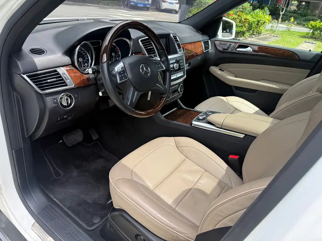 Mercedes-Benz M-Class ML 400 4 MATIC Luxury