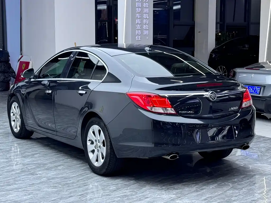 Regal 2.0 L Luxury