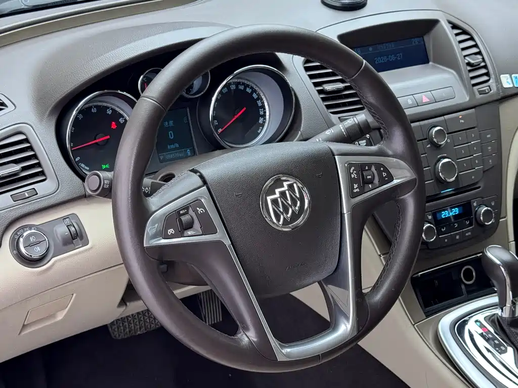 Regal 2.0 L Luxury