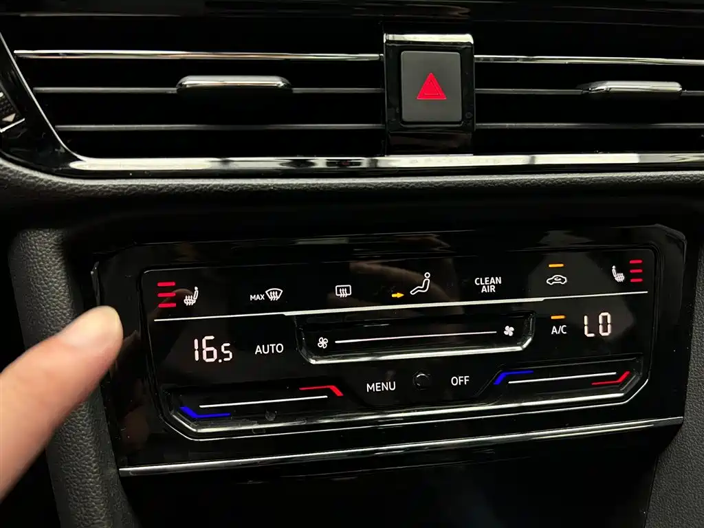 Tharu 280 TSI 2 WD Luxury PLUS