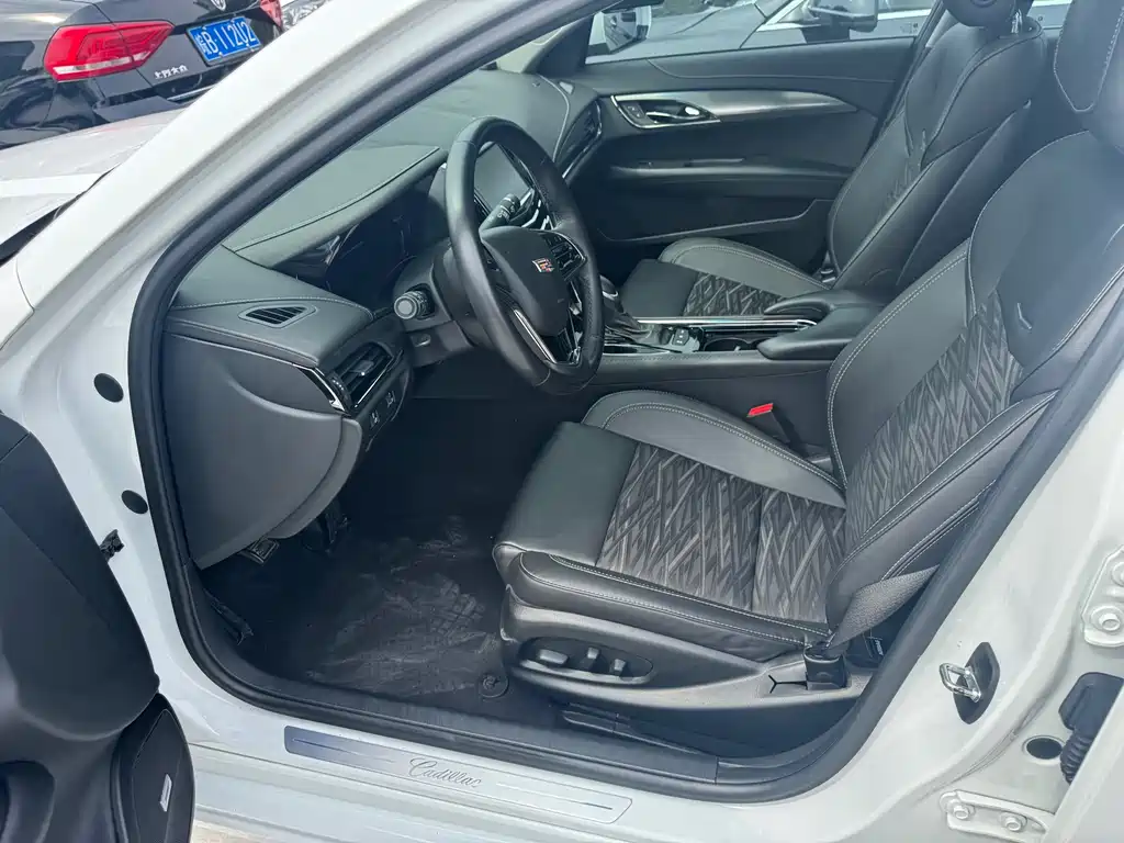 Cadillac ATS-L 28 T Fashion