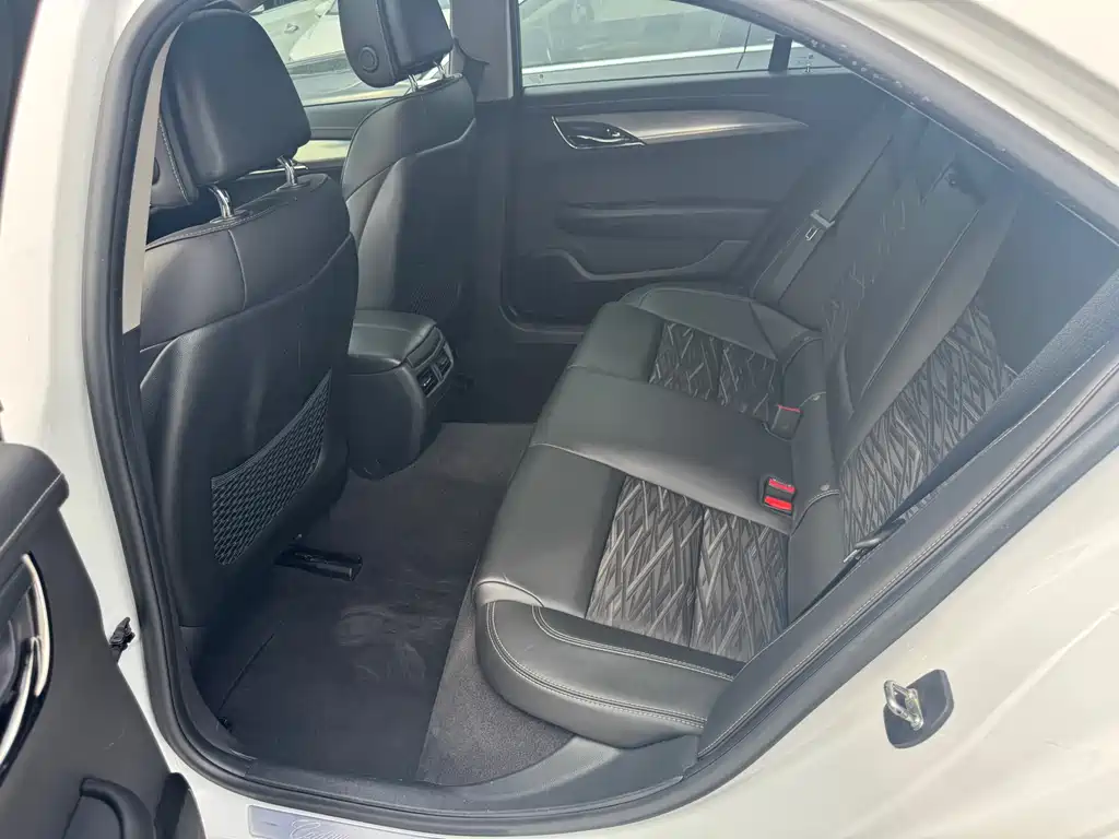 Cadillac ATS-L 28 T Fashion