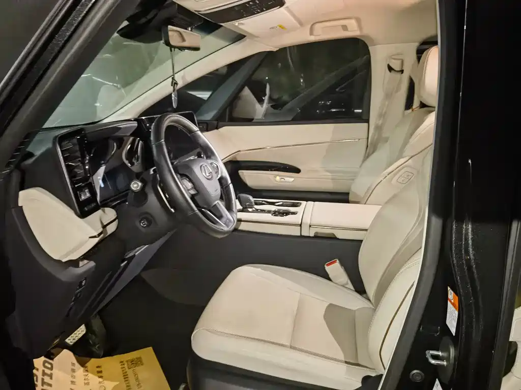 Lexus LM 350 h 7-seat Elegant