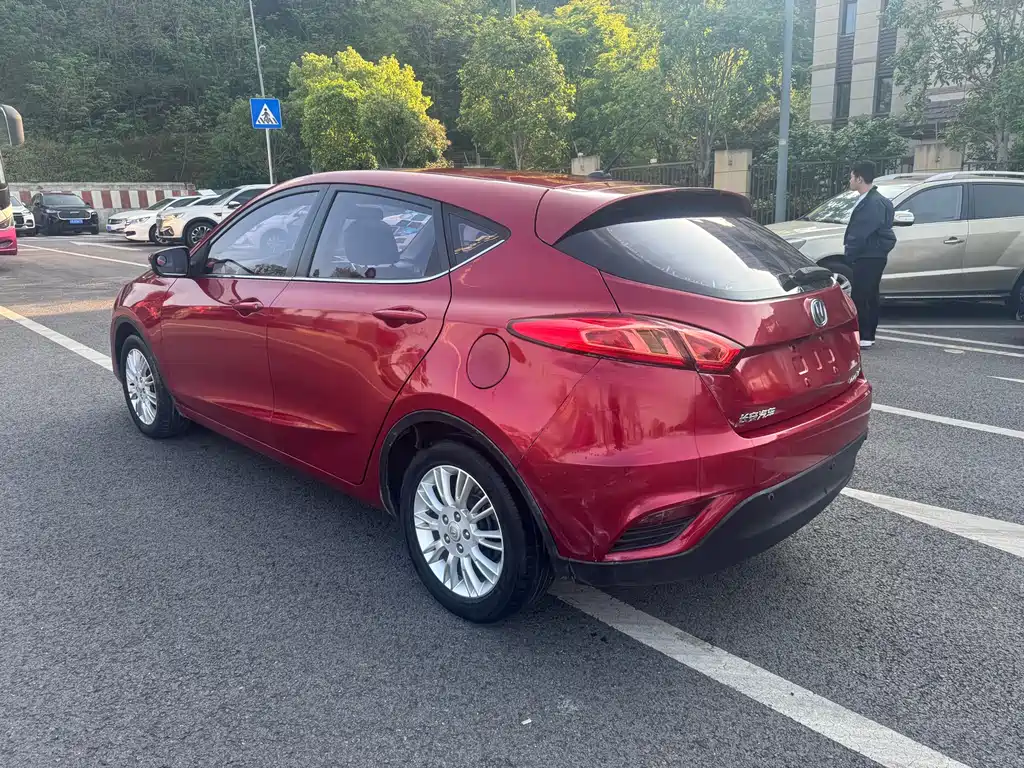 Eado XT 1.6 L Manual Handsome Cool CN-IV