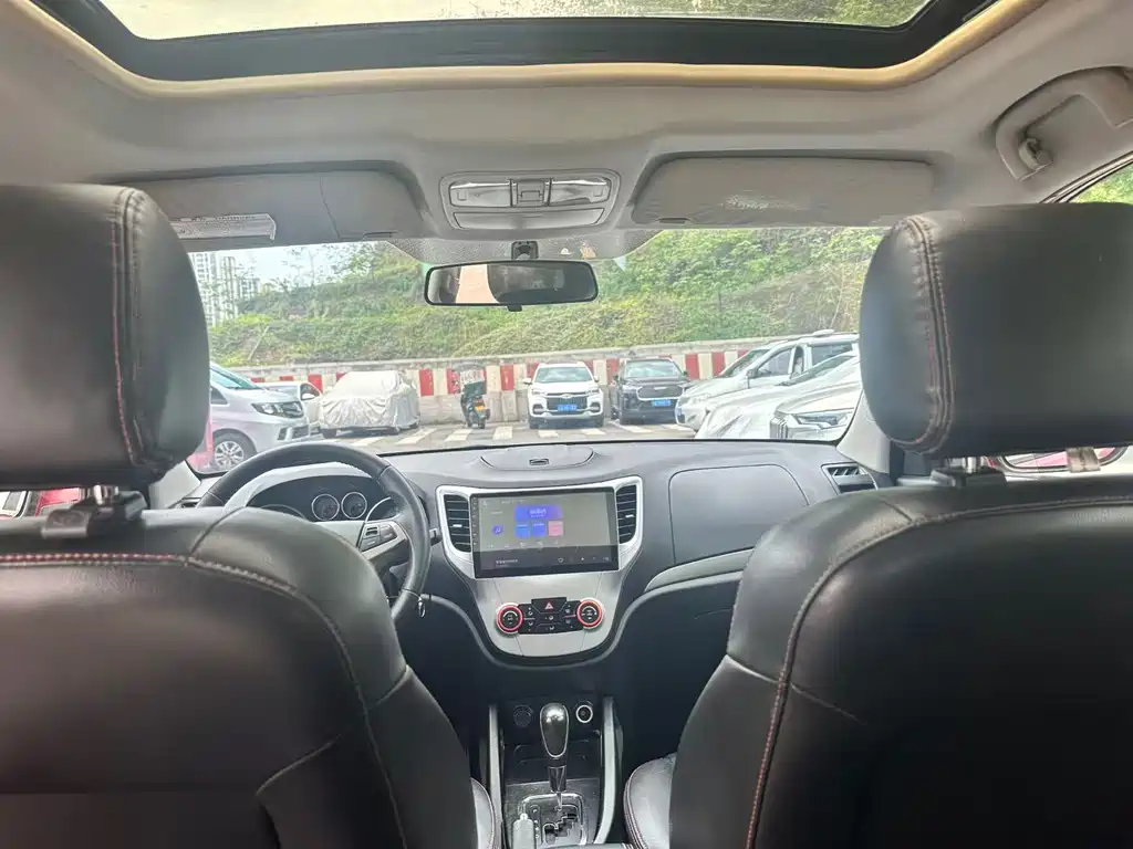 Changan CS35 1.6 L Auto Luxury CN-IV