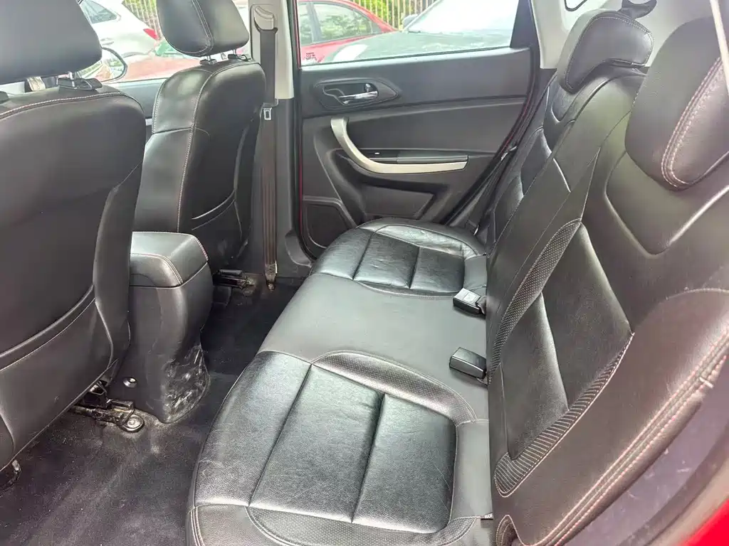Changan CS35 1.6 L Auto Luxury CN-IV