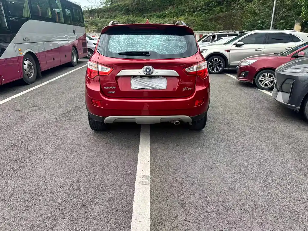 Changan CS35 1.6 L Auto Luxury CN-IV
