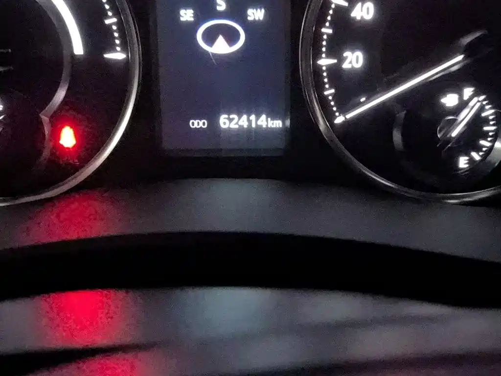 Vellfire Dual Engine 2.5 L HV Luxury
