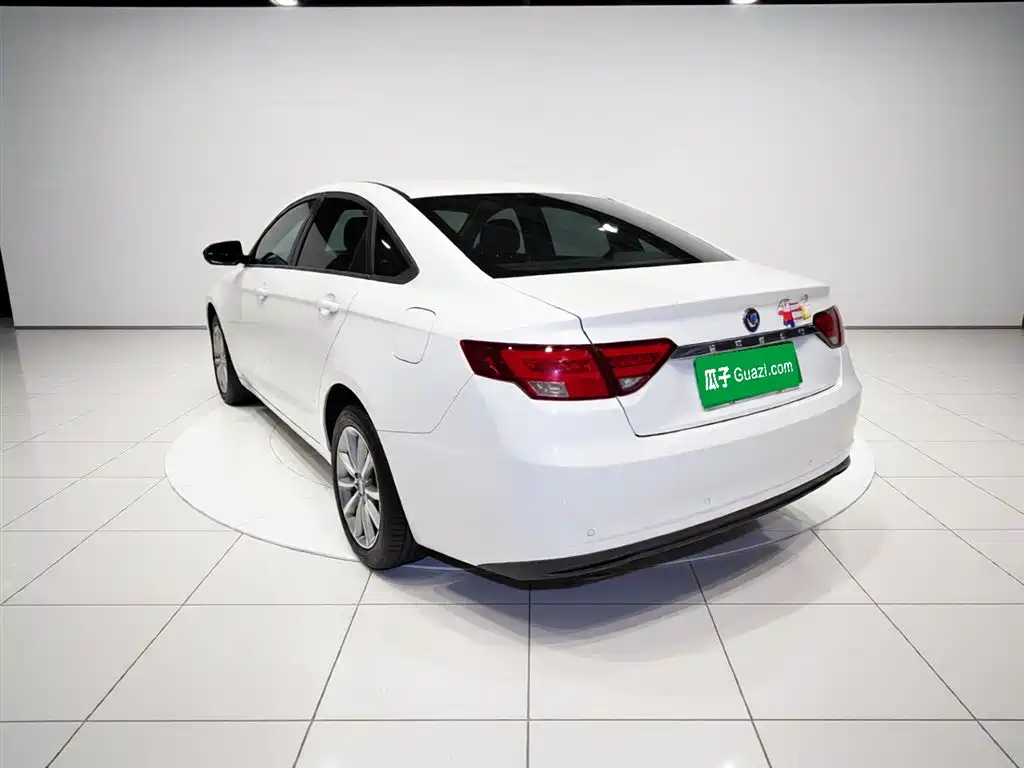 Emgrand GL 1.4 T CVT Luxury
