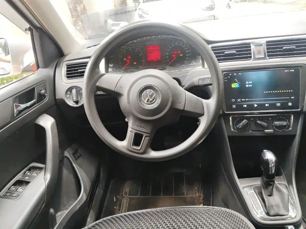 Santana 1.6 L Auto Comfort