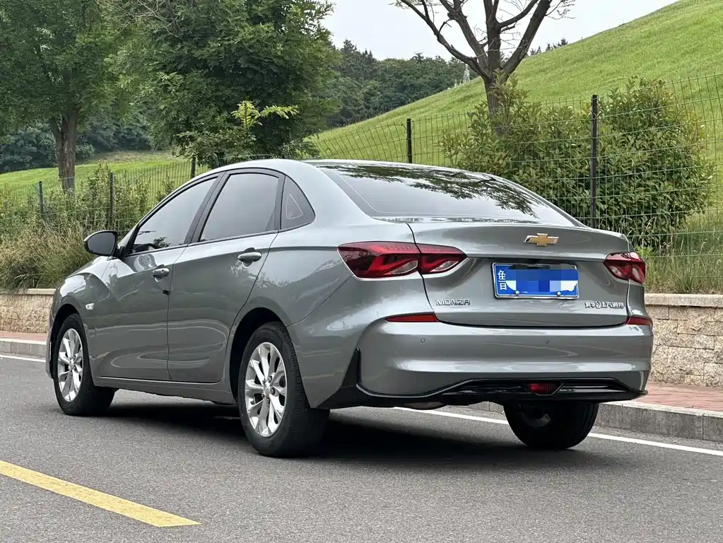 Monza 1.5 L DCT Joy