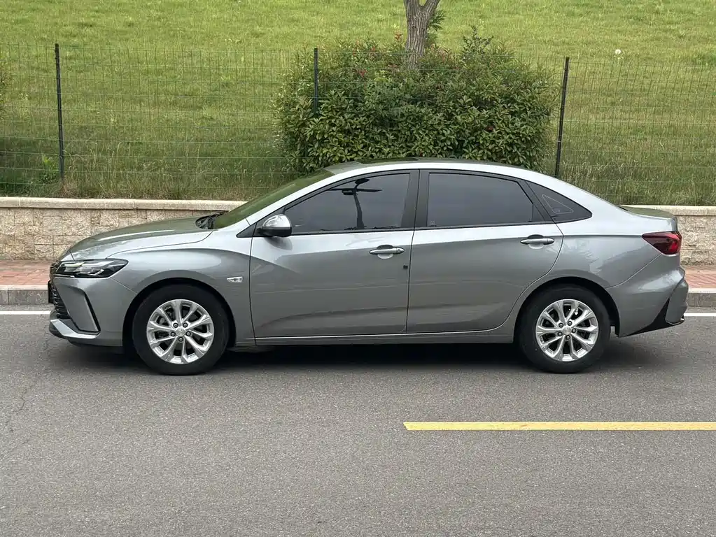 Monza 1.5 L DCT Joy