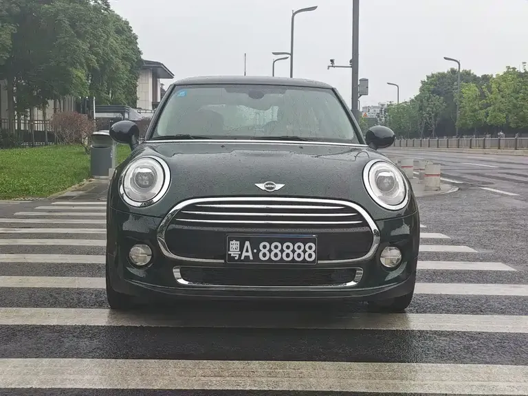 MINI 1.5 T COOPER Pioneer