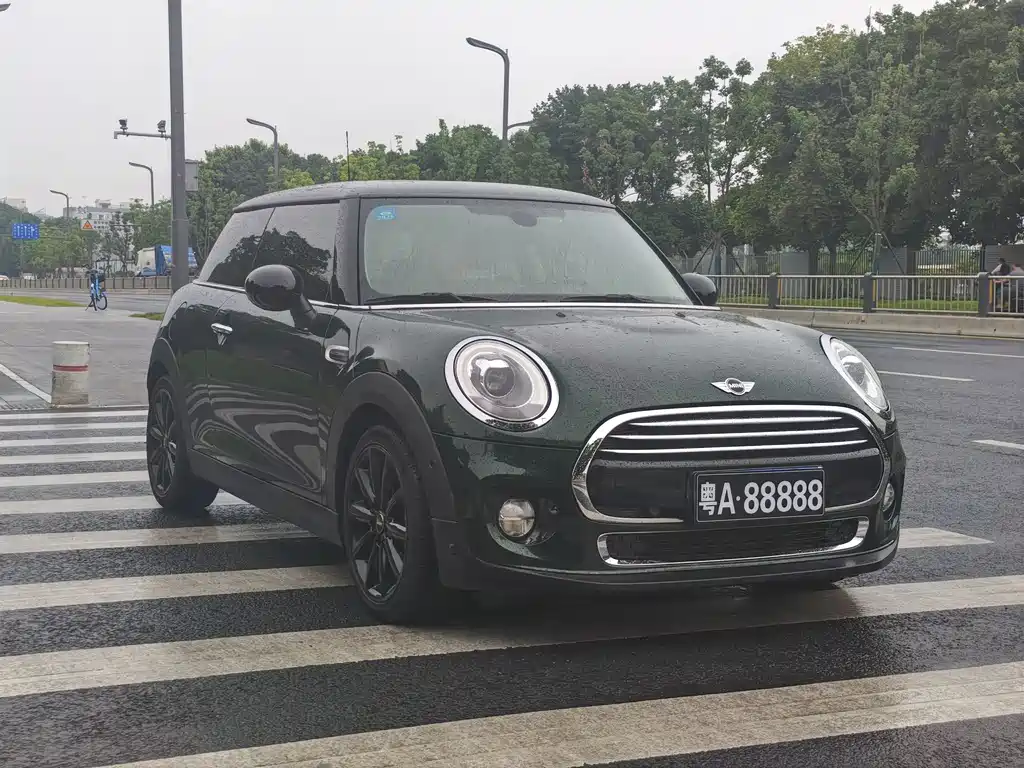 MINI 1.5 T COOPER Pioneer