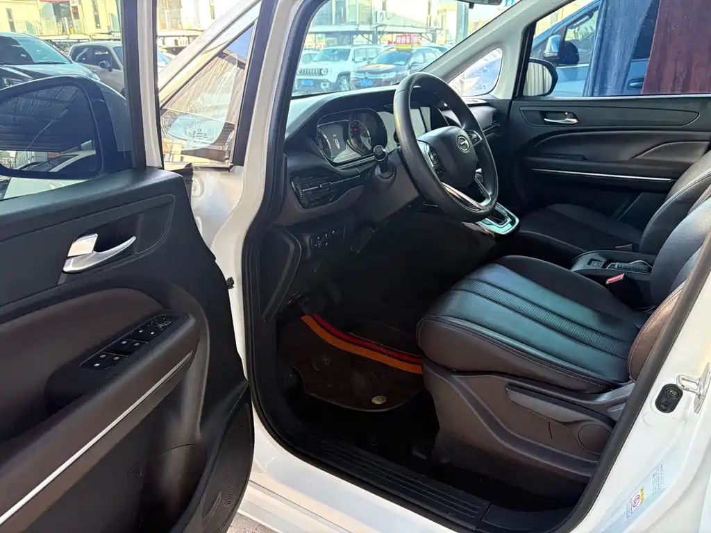 GAC Trumpchi M6 270 T DCT Luxury (7-seat) CN-VI