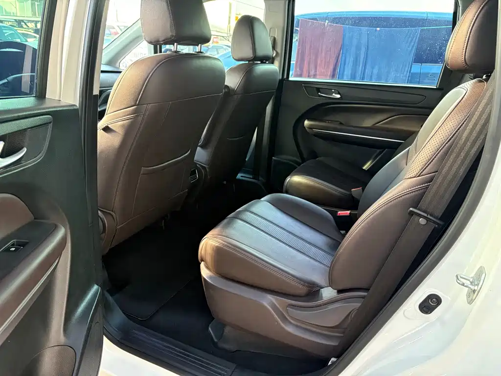 GAC Trumpchi M6 270 T DCT Luxury (7-seat) CN-VI