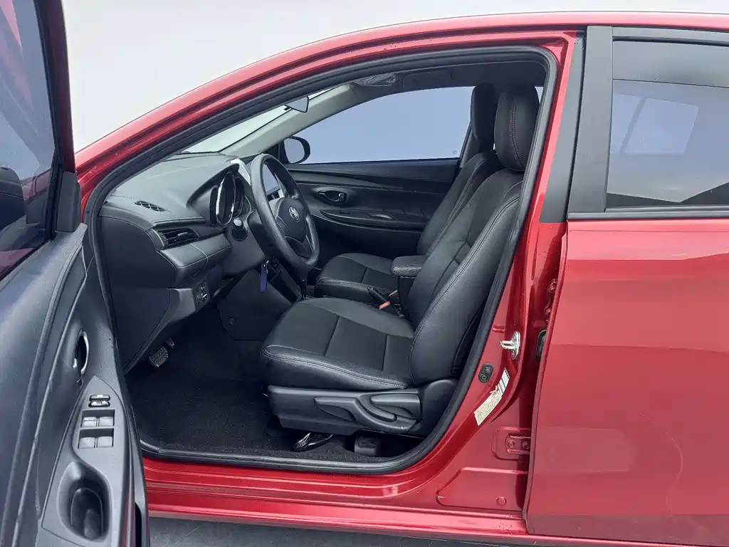 Vios FS 1.5 L CVT Sharp Speed