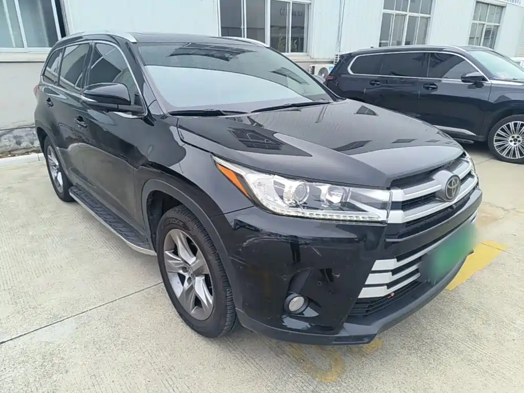 Highlander 2.0 T 4 WD Luxury 7-seat CN-VI