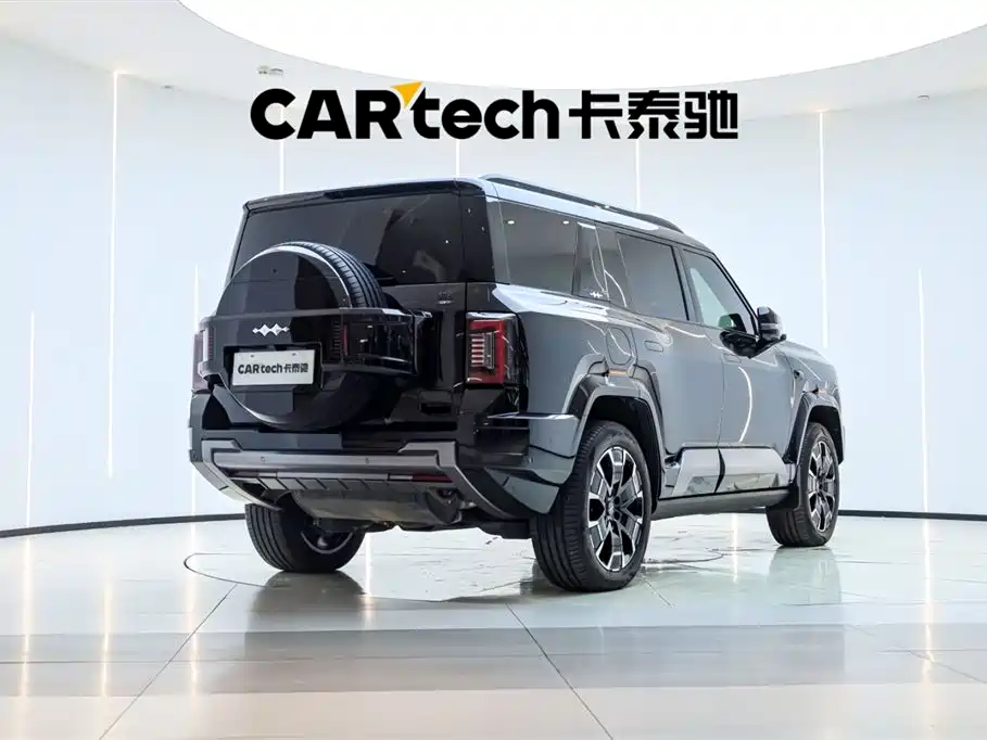 Leopard 8 Brave Flagship 6-seat