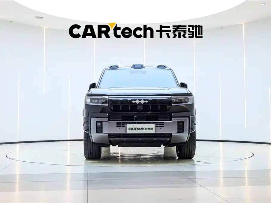 Leopard 8 Brave Flagship 6-seat