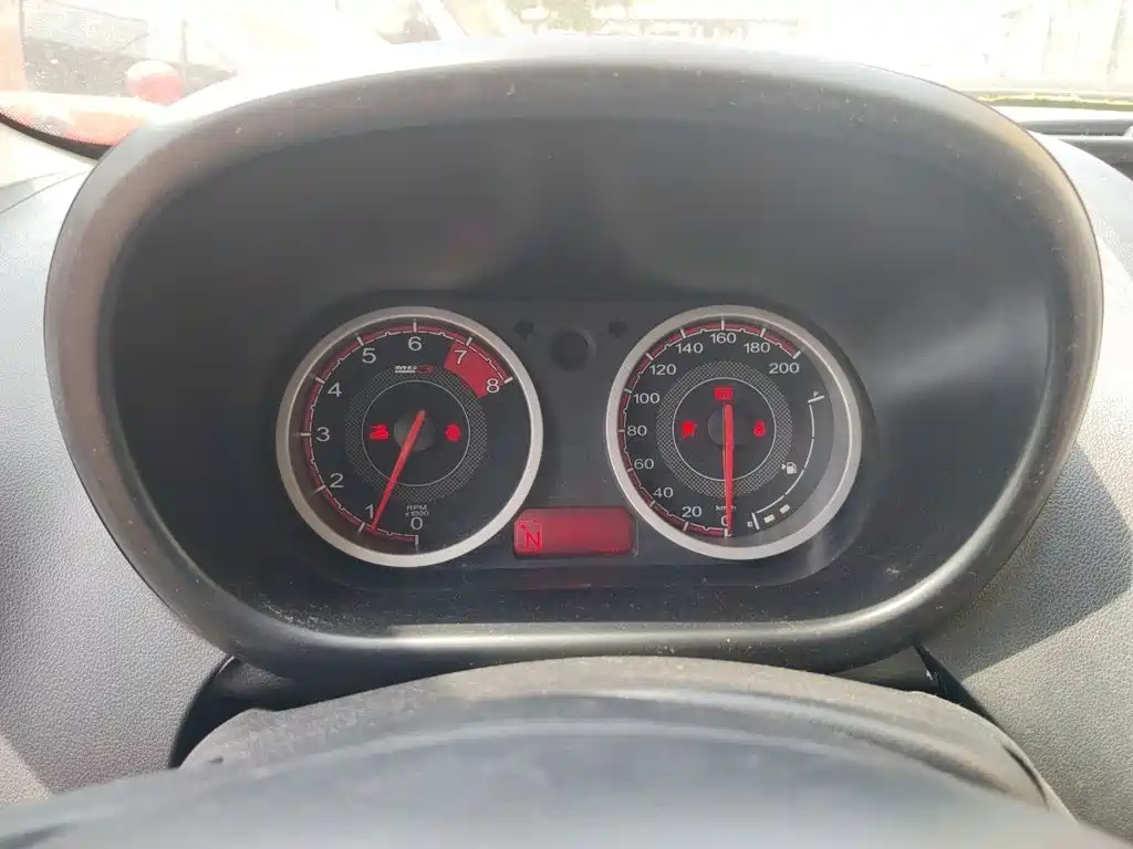MG 3 1.5 L AMT Elite