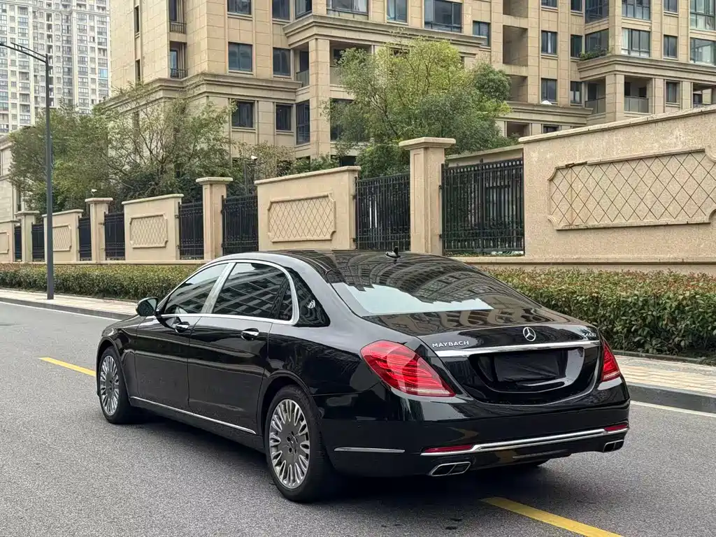 Maybach S-Class S 400 4 MATIC