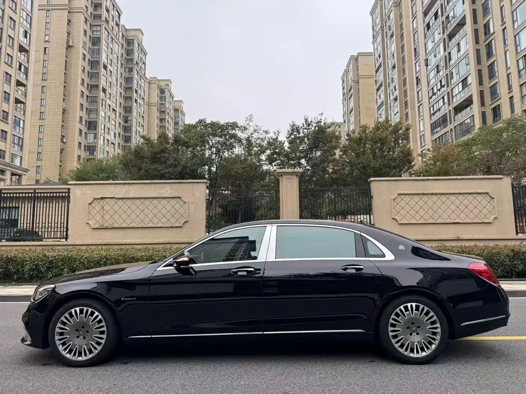 Maybach S-Class S 400 4 MATIC